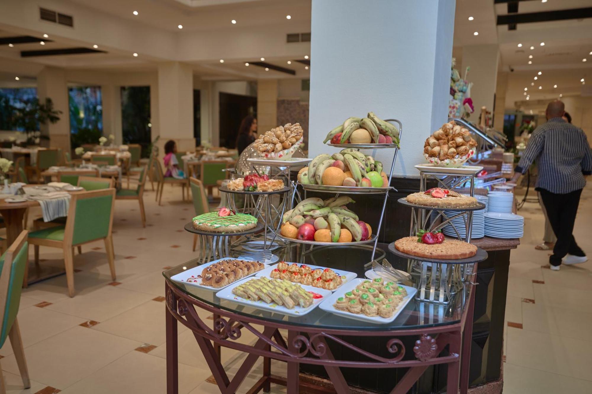 Swiss Inn Pyramids Golf Resort 6th of October City Buitenkant foto