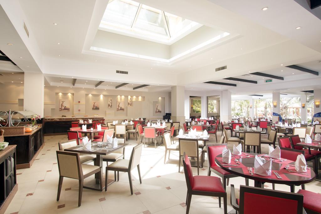 Swiss Inn Pyramids Golf Resort 6th of October City Buitenkant foto