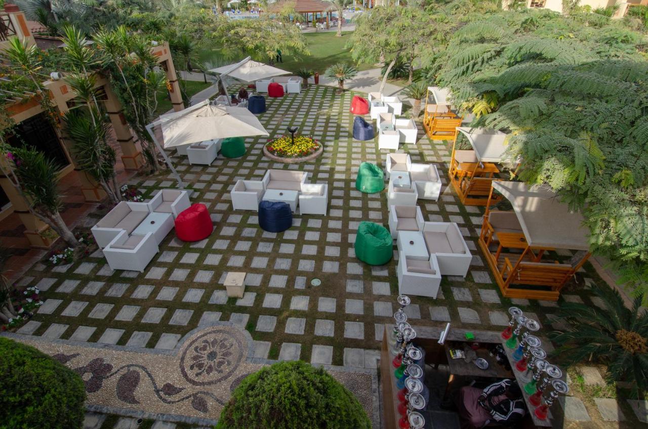 Swiss Inn Pyramids Golf Resort 6th of October City Buitenkant foto