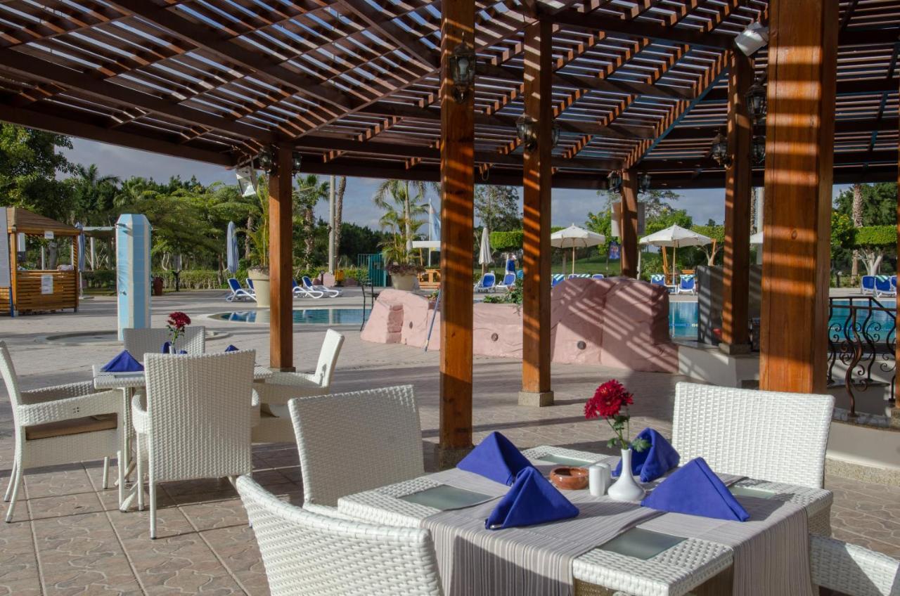 Swiss Inn Pyramids Golf Resort 6th of October City Buitenkant foto